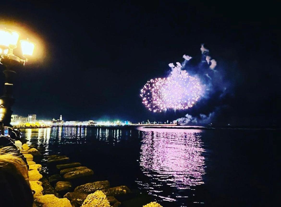 Arco Meraviglia House Bari Bagian luar foto